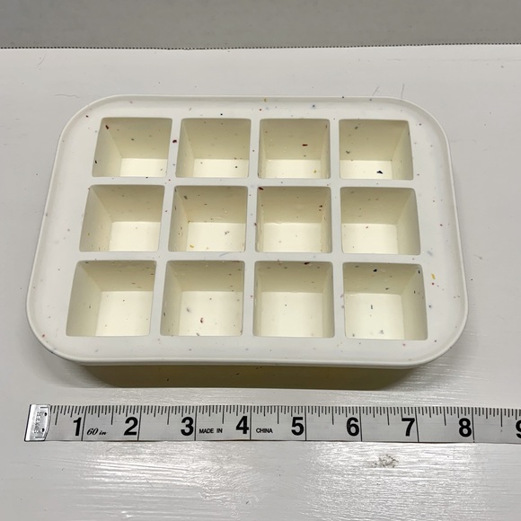 Lot of 3 reusable Silicone Ice Cube Trays - Picture 2 of 4